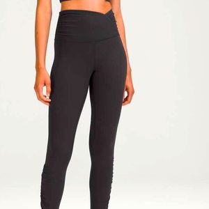 Lululemon ruched waist HR legging 25